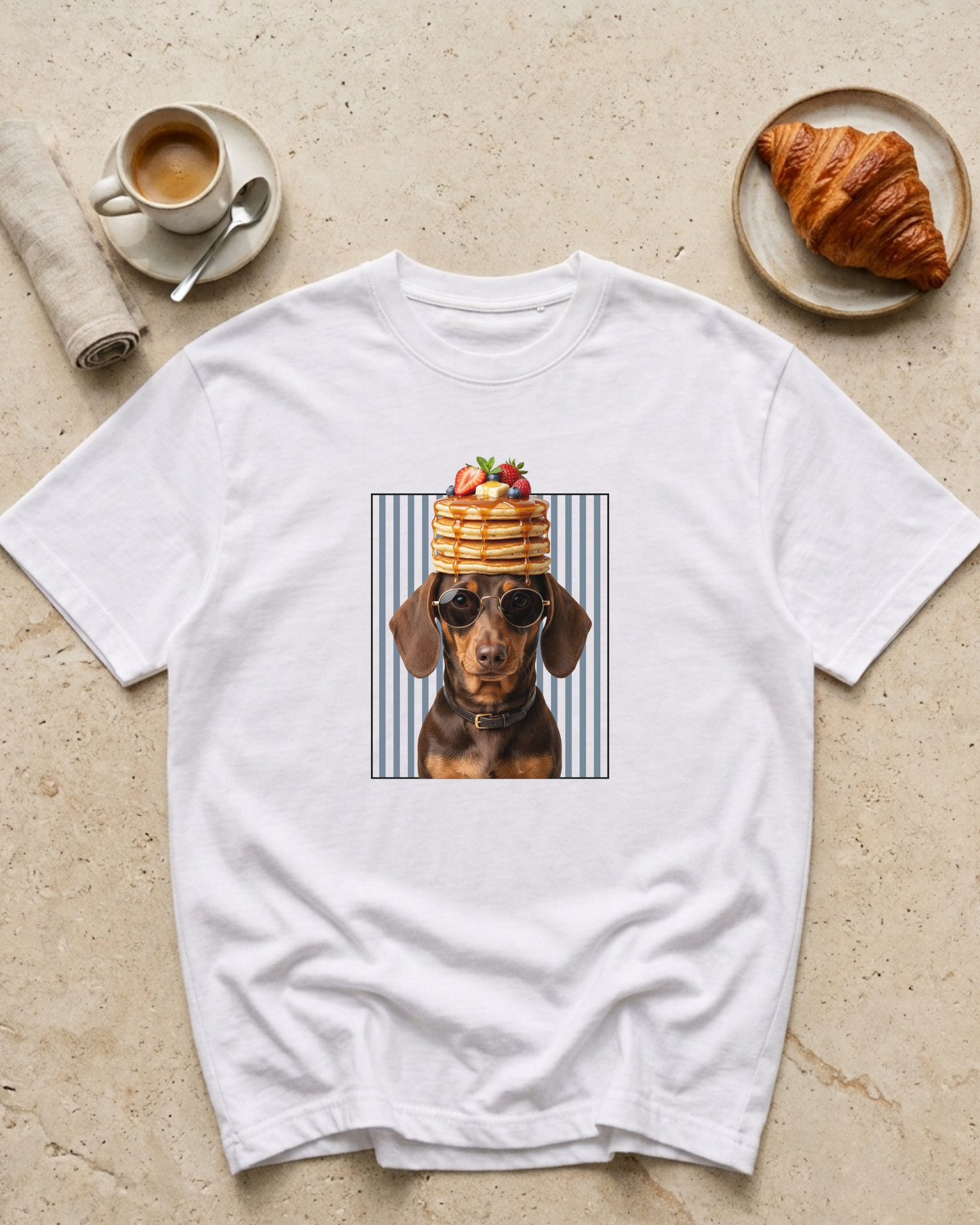 Camiseta Blanca - Teckel Pancake Stack
